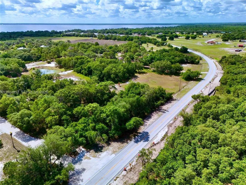 3175 Walk In Water Rd Lake Wales, FL 33898