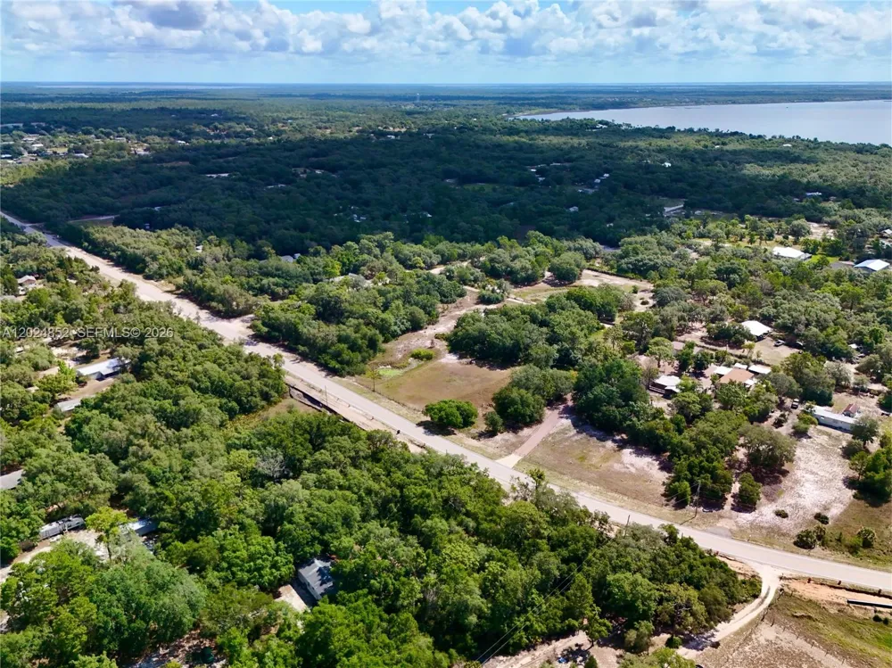 3175 Walk In Water Rd Lake Wales, FL 33898