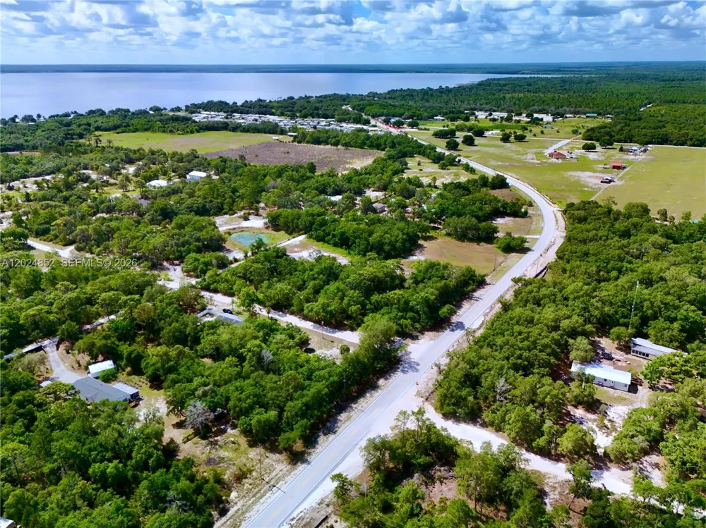 3175 Walk In Water Rd Lake Wales, FL 33898
