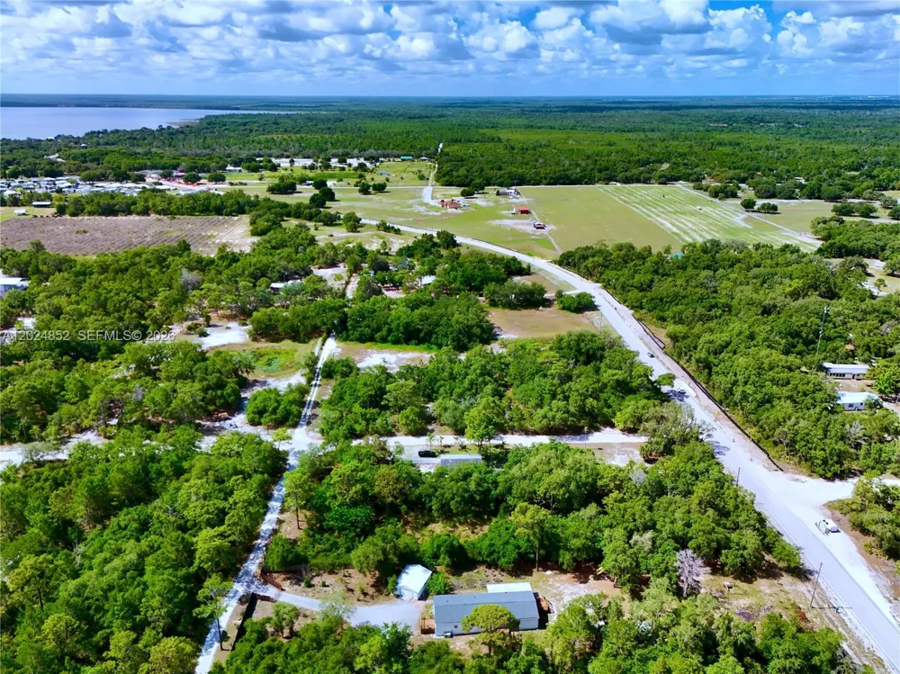 3175 Walk In Water Rd Lake Wales, FL 33898