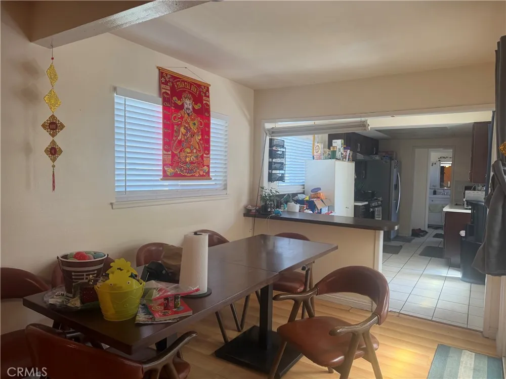 8952 BARCELONA Westminster, CA 92683