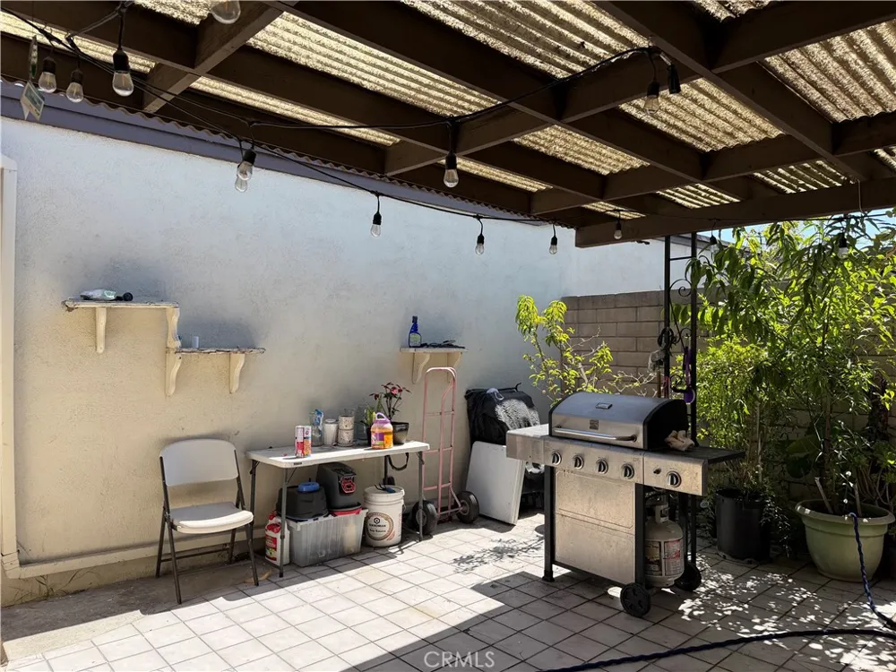8952 BARCELONA Westminster, CA 92683