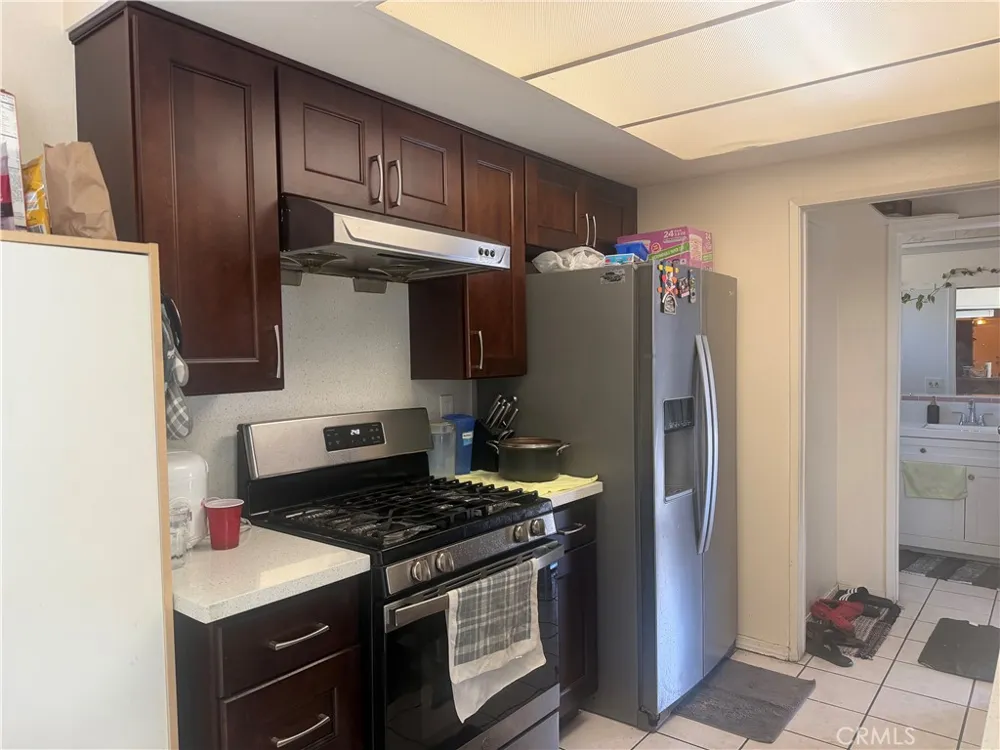8952 BARCELONA Westminster, CA 92683