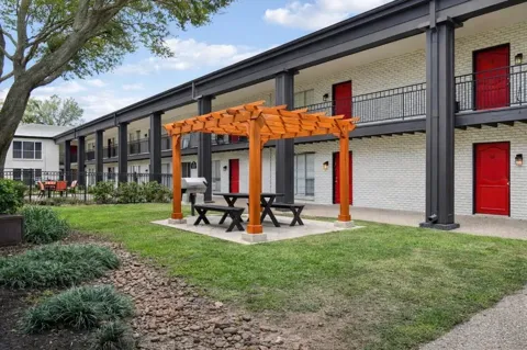 2815 Greenridge Drive #3-003