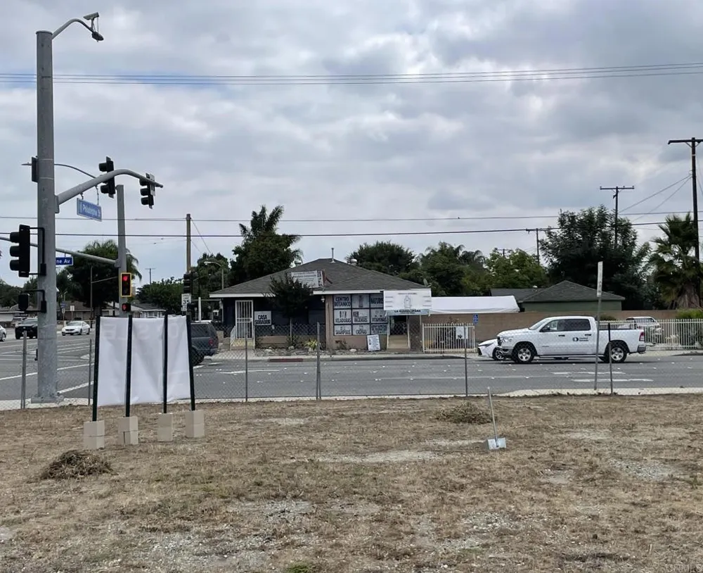796 Philadelphia Street Pomona, CA 91766