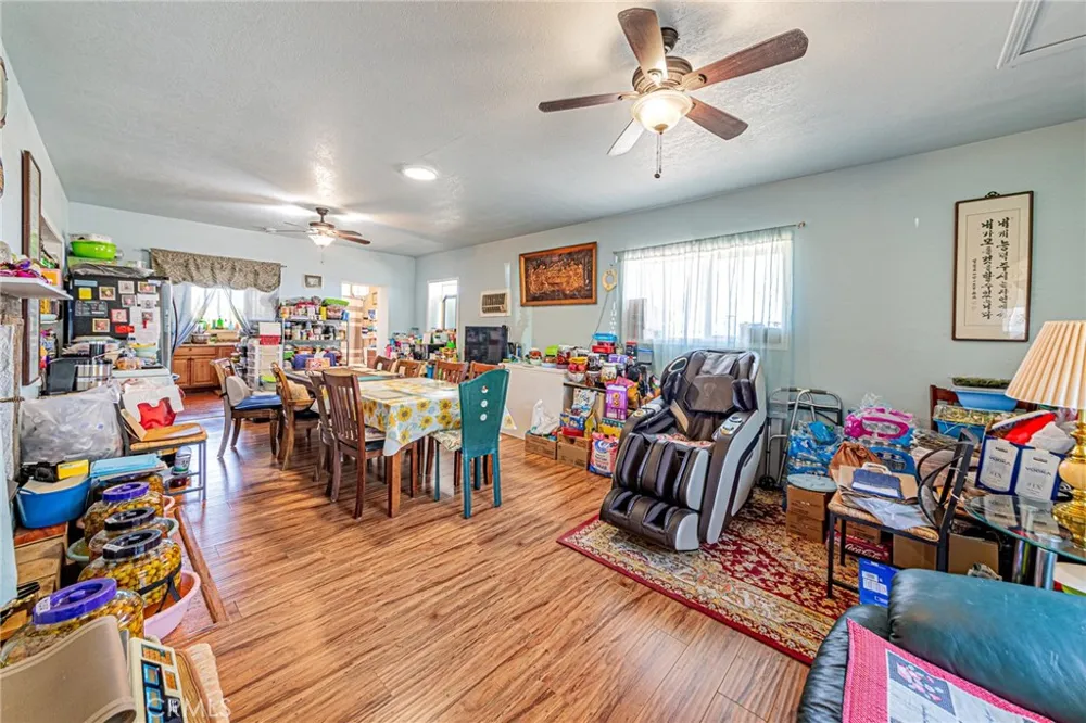 11126 E Avenue W8 Pearblossom, CA 93553