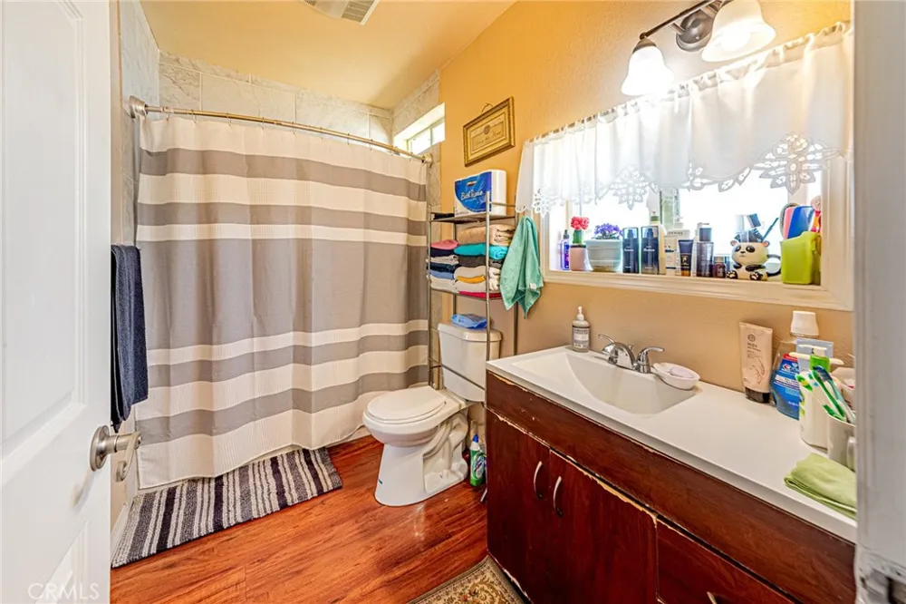11126 E Avenue W8 Pearblossom, CA 93553