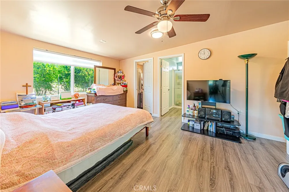 11126 E Avenue W8 Pearblossom, CA 93553