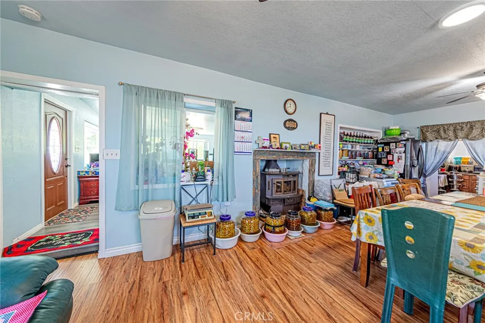 11126 E Avenue W8 Pearblossom, CA 93553