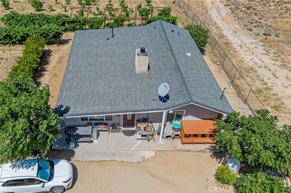 11126 E Avenue W8 Pearblossom, CA 93553