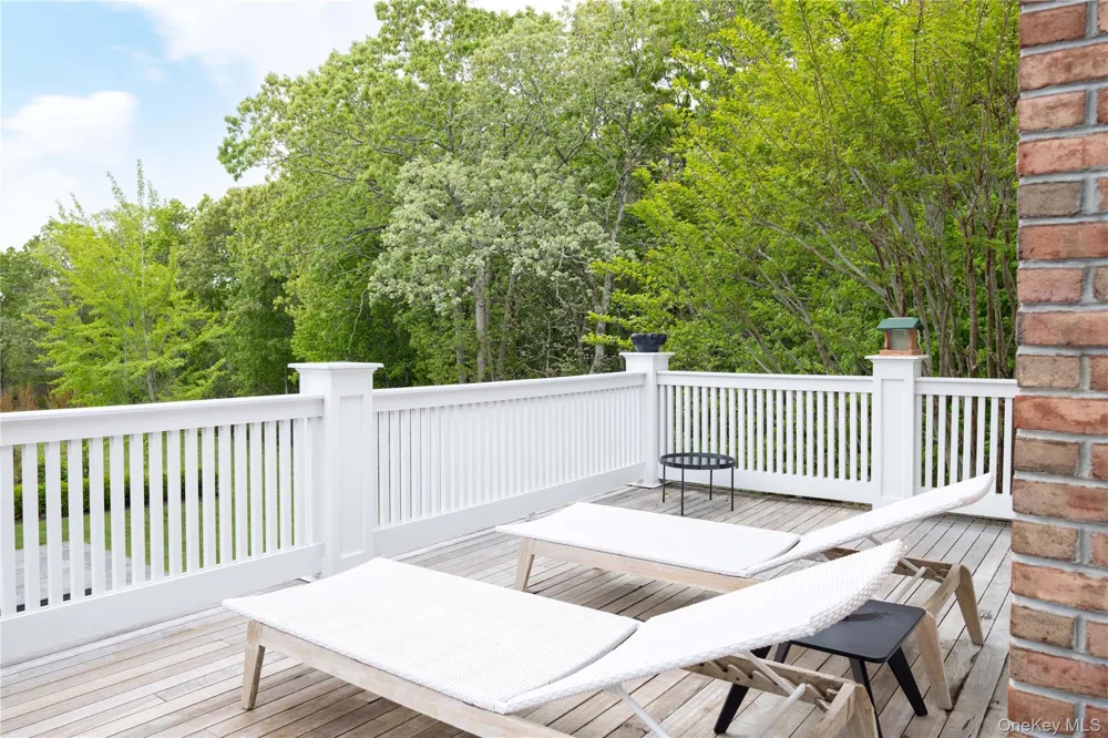 486 Middle Line Highway Bridgehampton, NY 11932