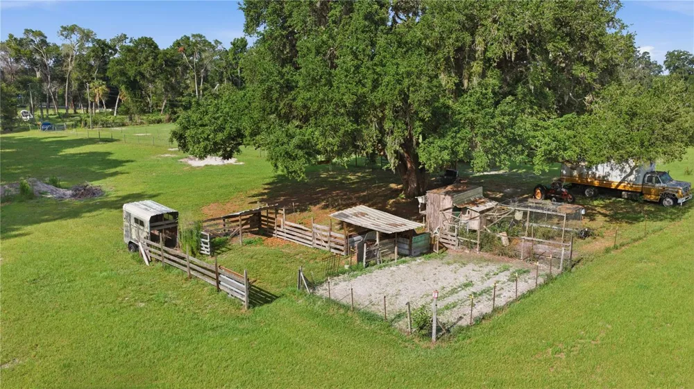 6681 CR 665 Bushnell, FL 33513