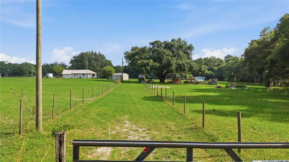 6681 CR 665 Bushnell, FL 33513
