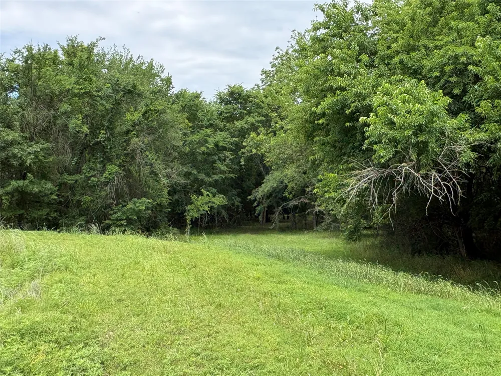 2212 County Road 4128 Cumby, TX 75433