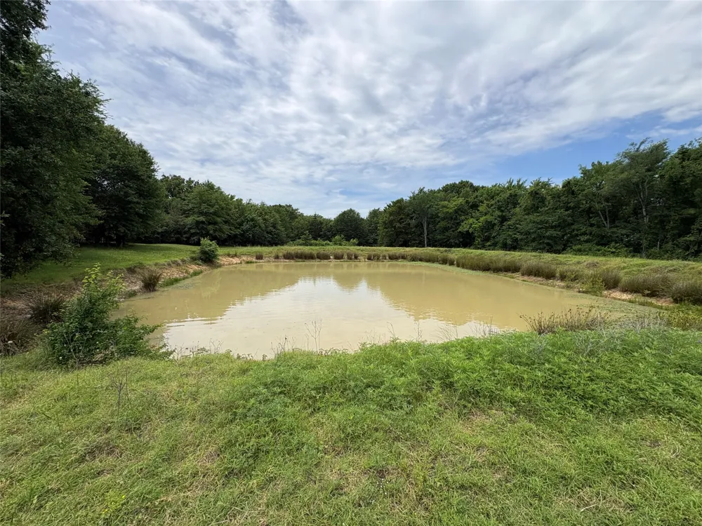 2212 County Road 4128 Cumby, TX 75433