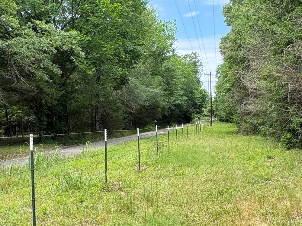 2212 County Road 4128 Cumby, TX 75433