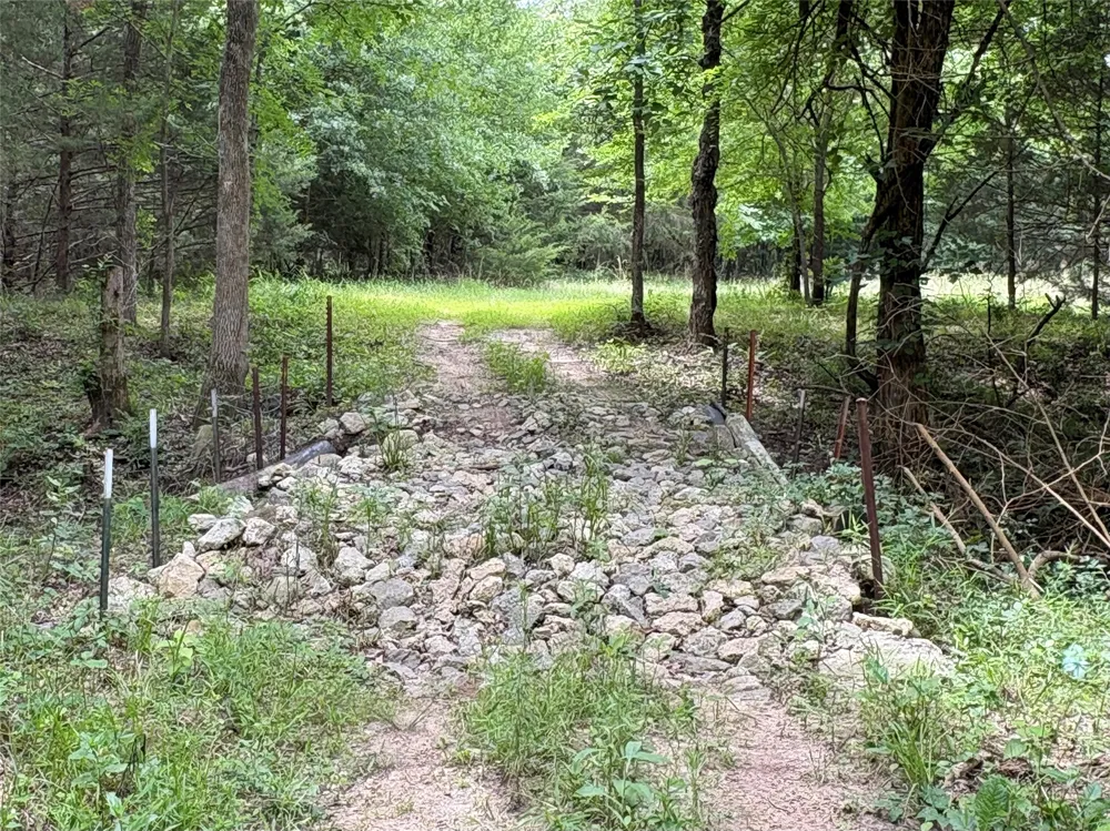 2212 County Road 4128 Cumby, TX 75433