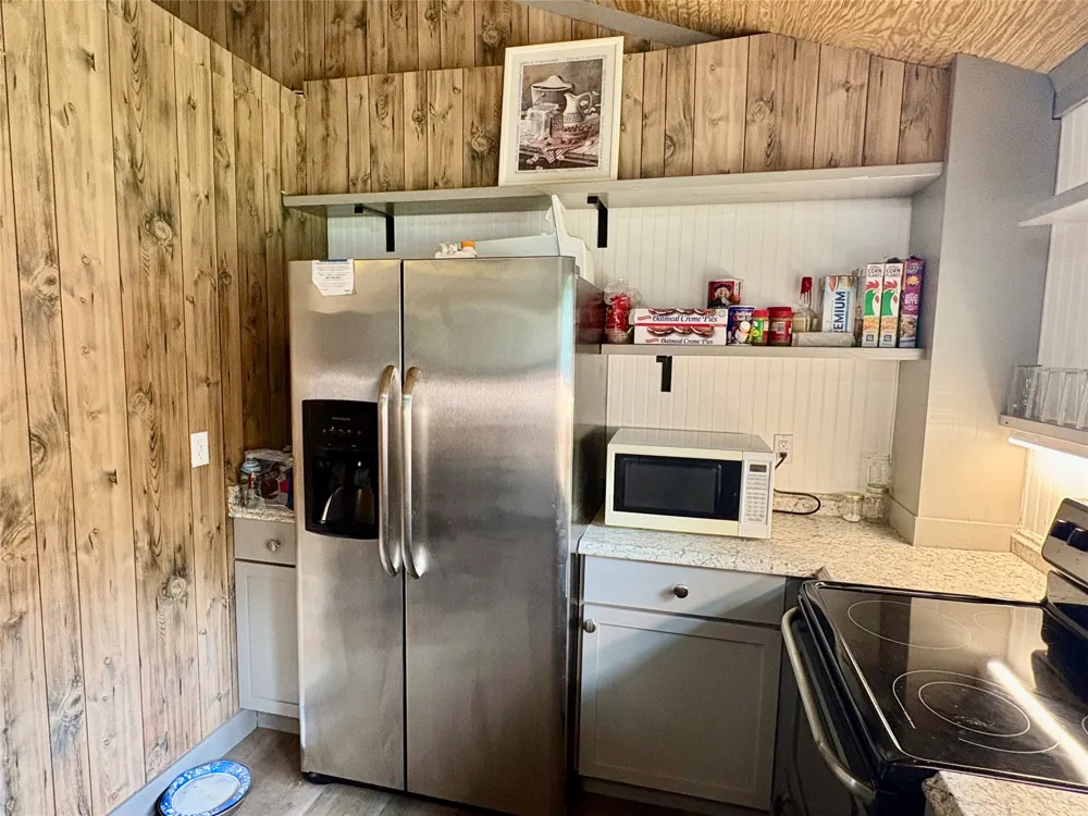 2212 County Road 4128 Cumby, TX 75433