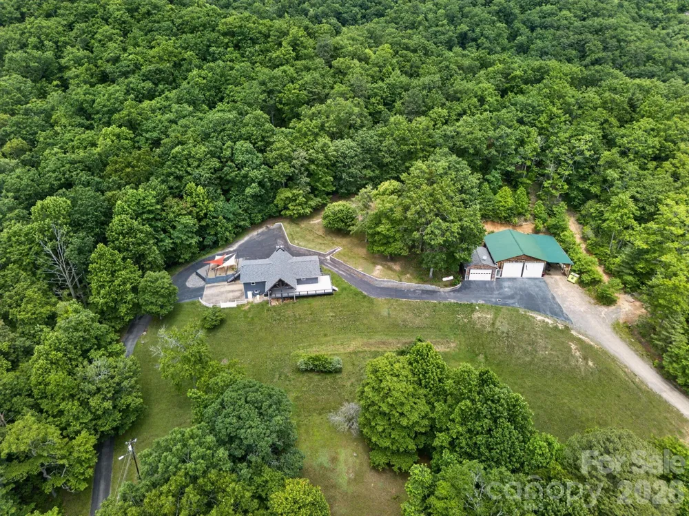 97 Whippoorwill Lane Fairview, NC 28730