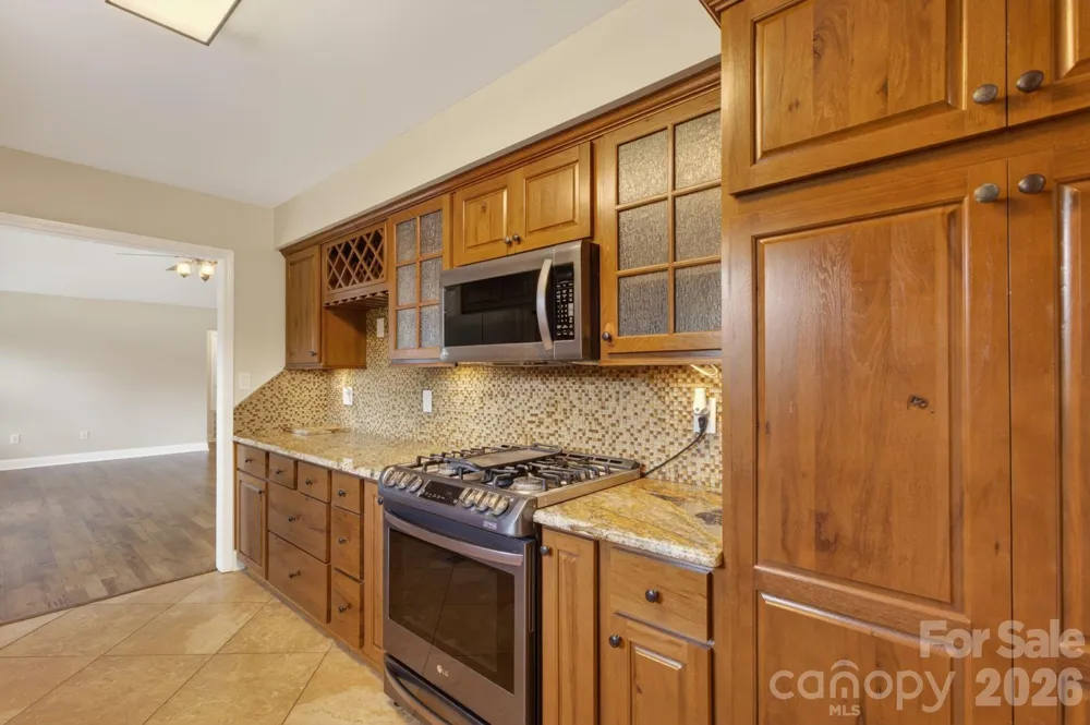 97 Whippoorwill Lane Fairview, NC 28730