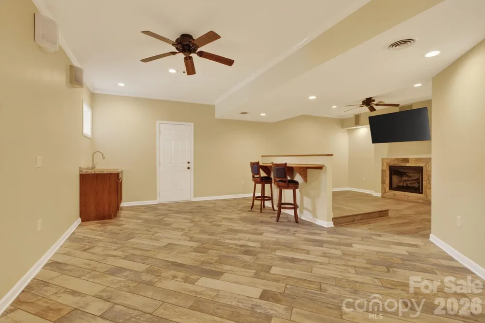 97 Whippoorwill Lane Fairview, NC 28730