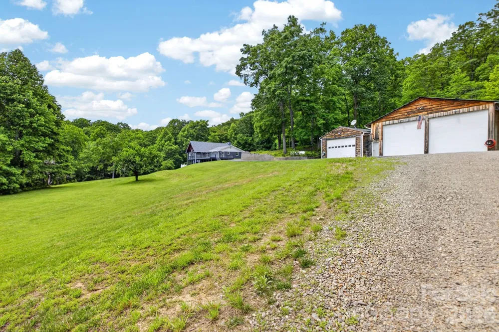 97 Whippoorwill Lane Fairview, NC 28730