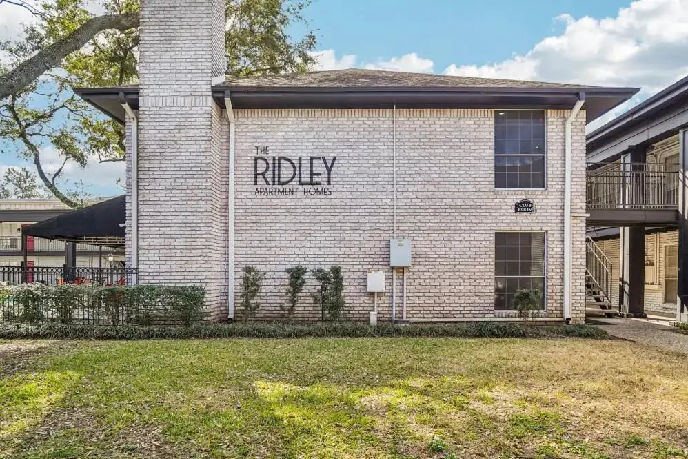 2815 Greenridge Drive #2-170 North Houston, TX 77057
