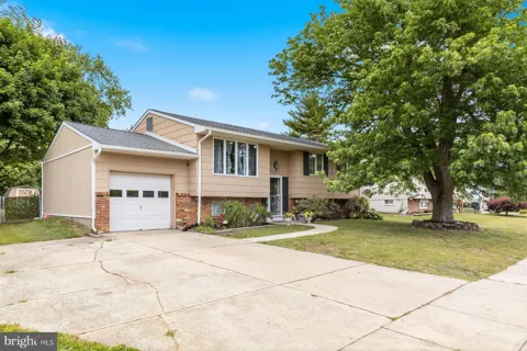 113 HOWARD DRIVE