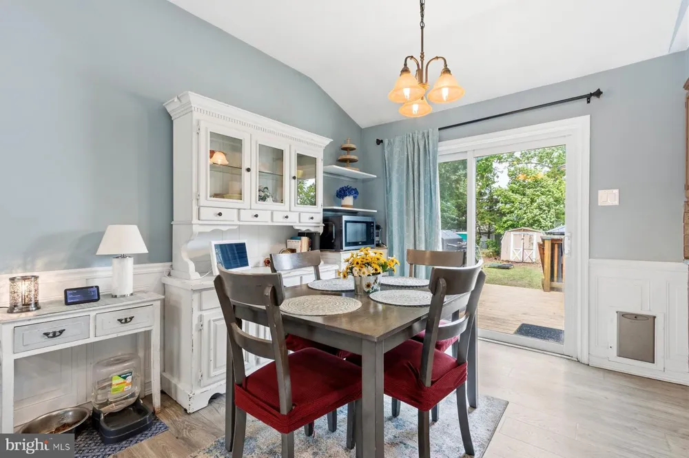 113 HOWARD DRIVE Williamstown, NJ 08094