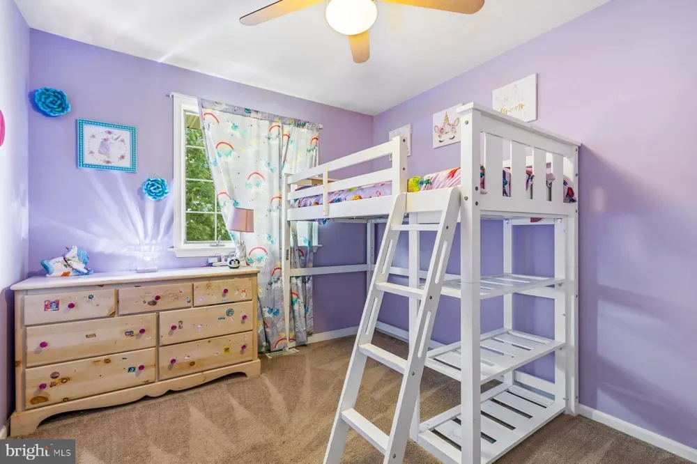 113 HOWARD DRIVE Williamstown, NJ 08094