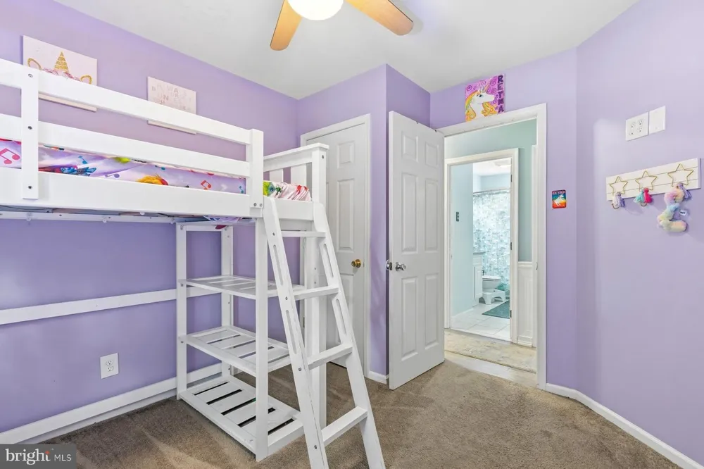113 HOWARD DRIVE Williamstown, NJ 08094