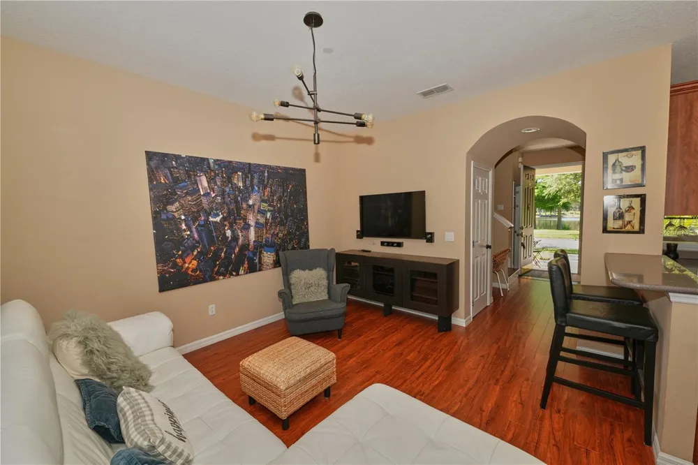9135 CARDINAL MEADOW TRAIL Orlando, FL 32827