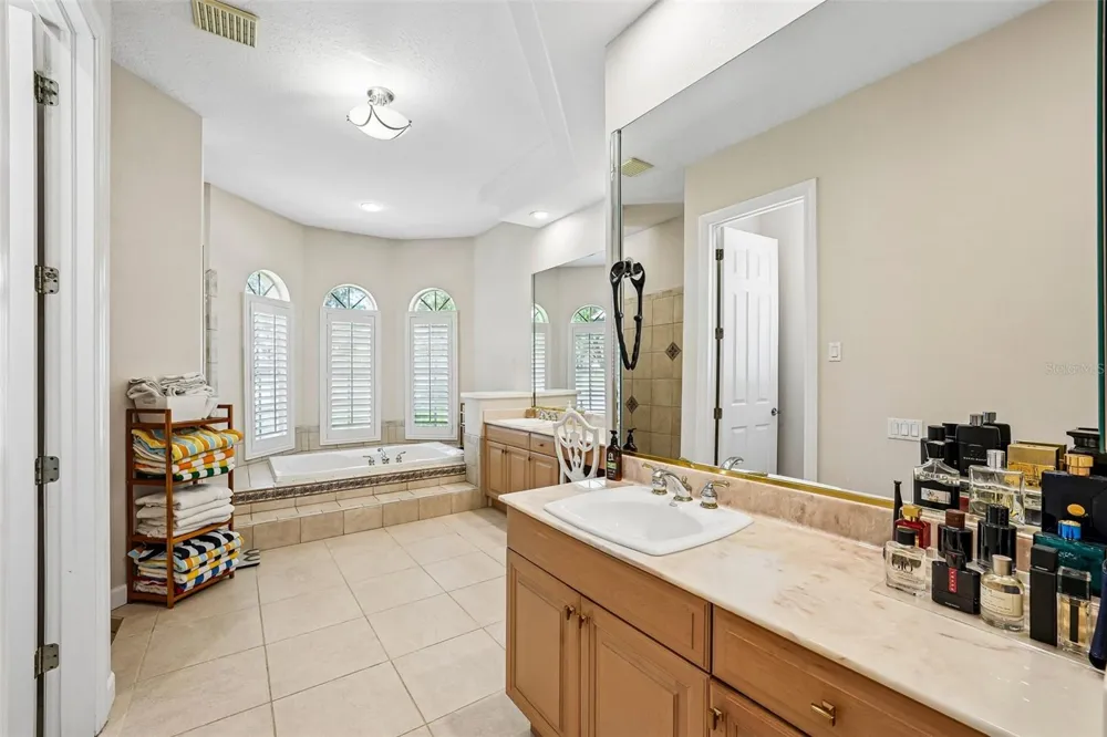 9039 WATERASH LANE Pinellas Park, FL 33782