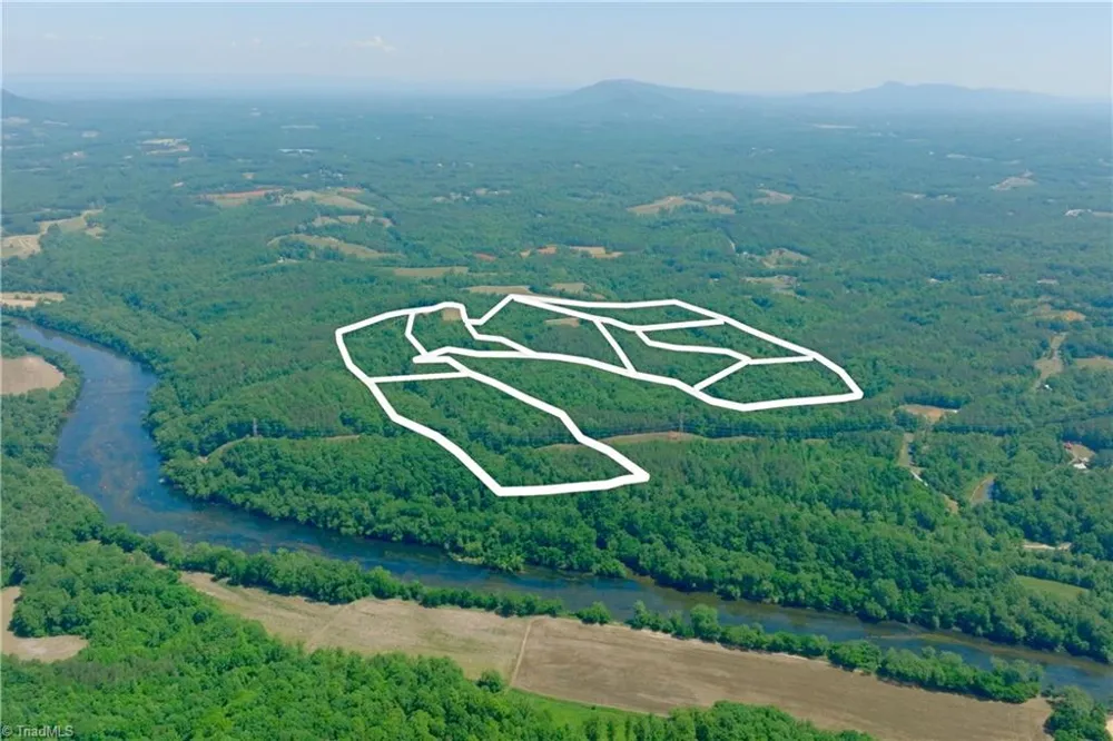 16 Roby Fulk Road Pinnacle, NC 27043