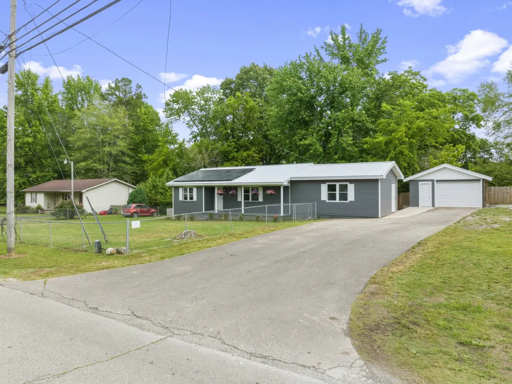 767 Georgia Ave S Parsons, TN 38363