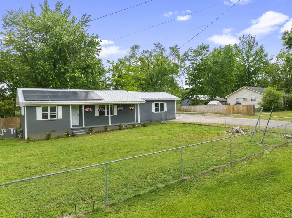 767 Georgia Ave S Parsons, TN 38363