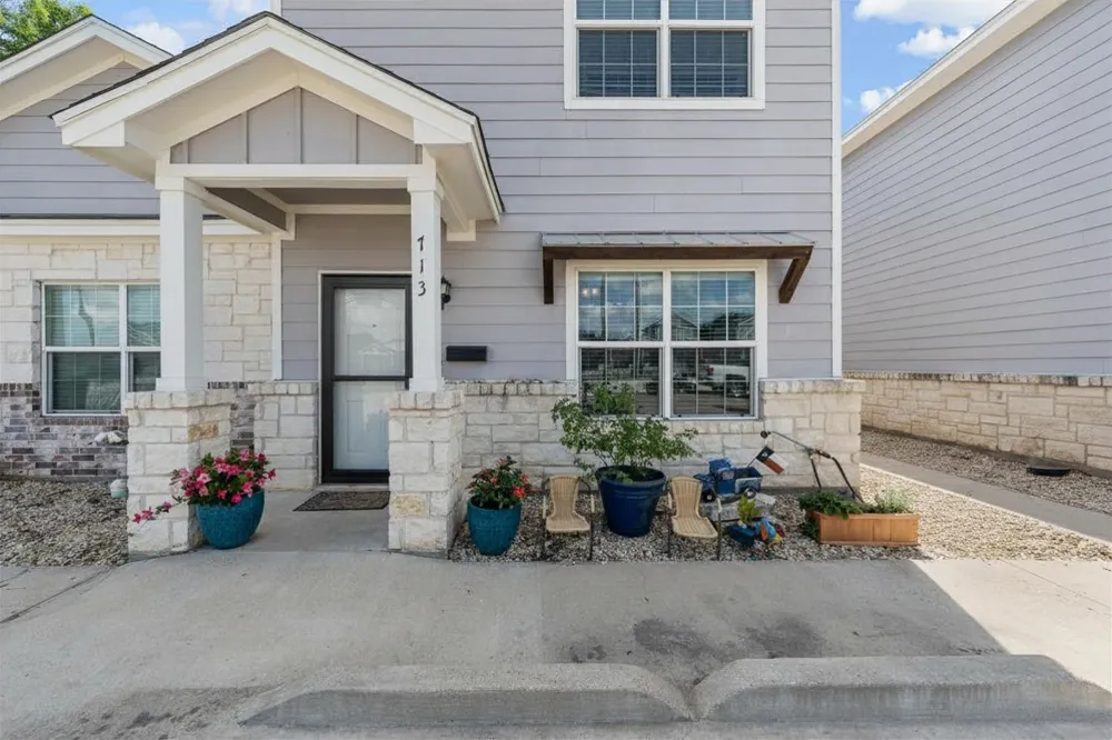 713 Park Street McGregor, TX 76657