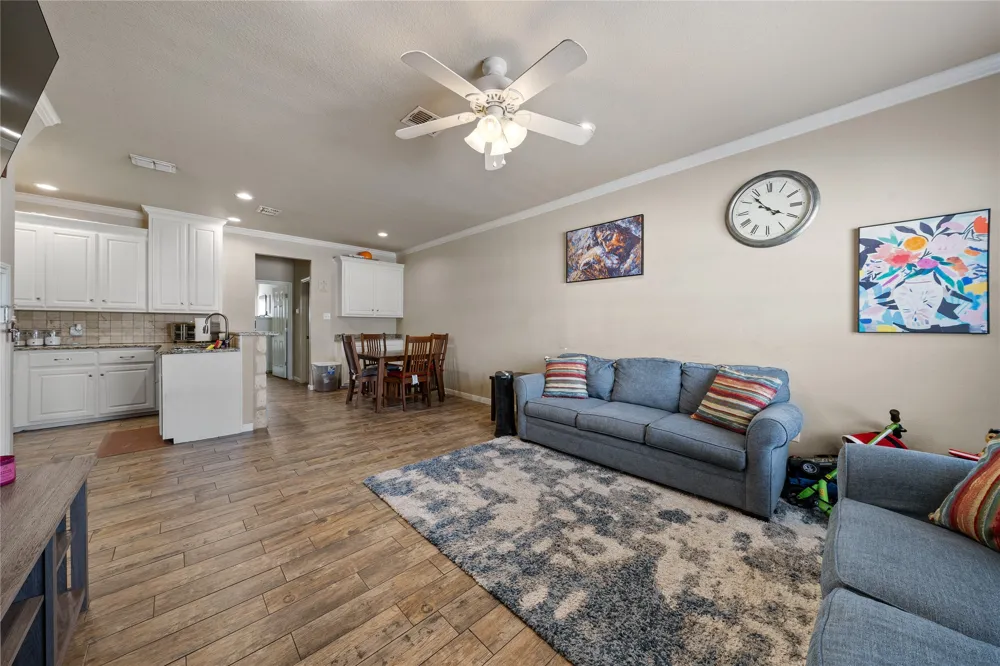 713 Park Street McGregor, TX 76657