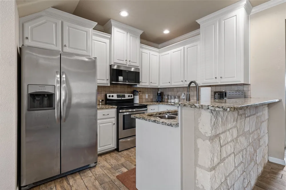713 Park Street McGregor, TX 76657