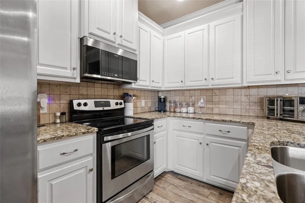 713 Park Street McGregor, TX 76657