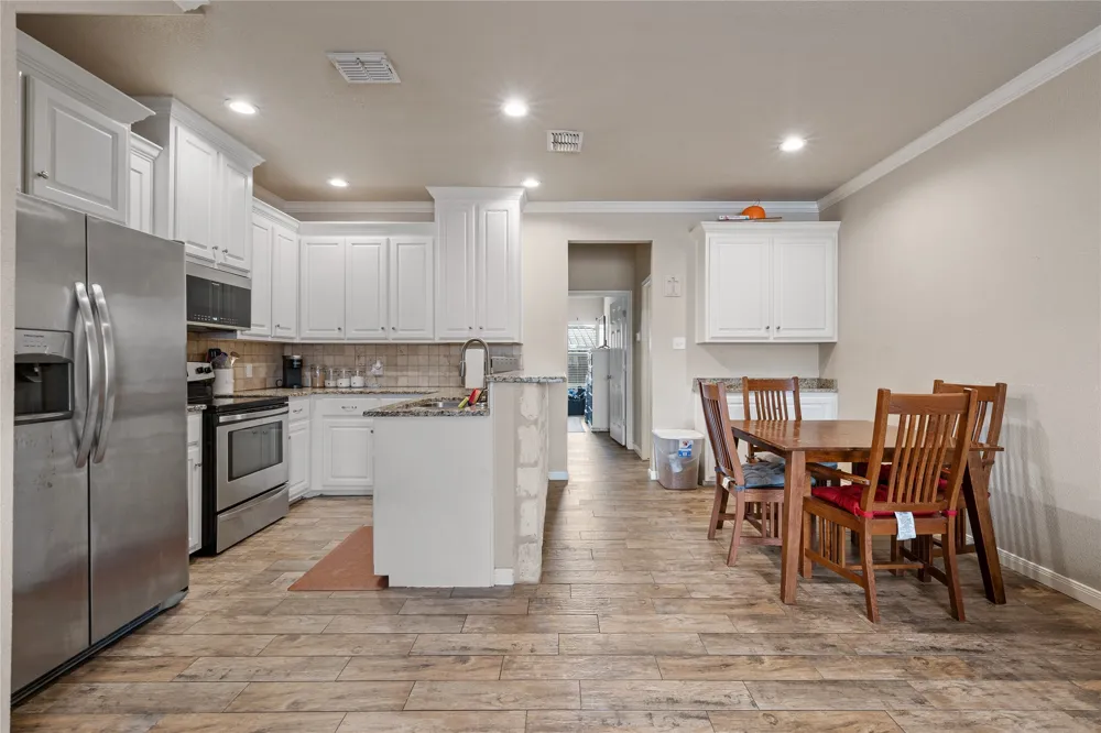 713 Park Street McGregor, TX 76657