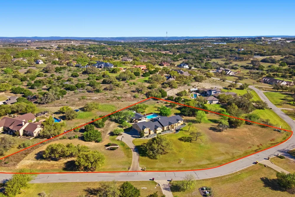 743 Drifting Wind Run Dripping Springs, TX 78620