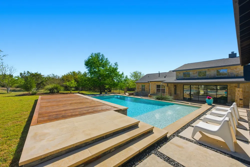 743 Drifting Wind Run Dripping Springs, TX 78620