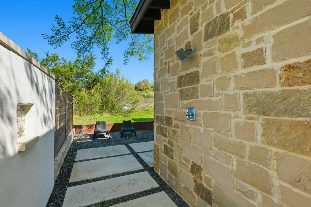 743 Drifting Wind Run Dripping Springs, TX 78620