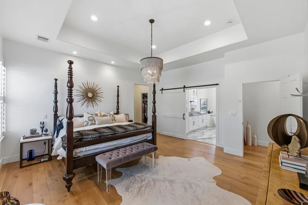 743 Drifting Wind Run Dripping Springs, TX 78620