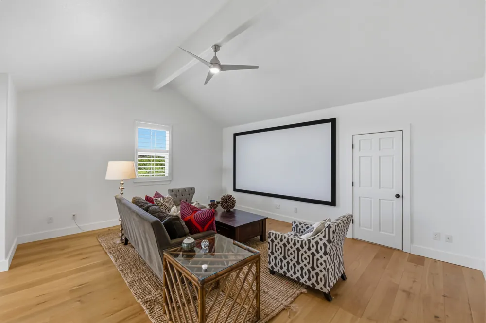 743 Drifting Wind Run Dripping Springs, TX 78620