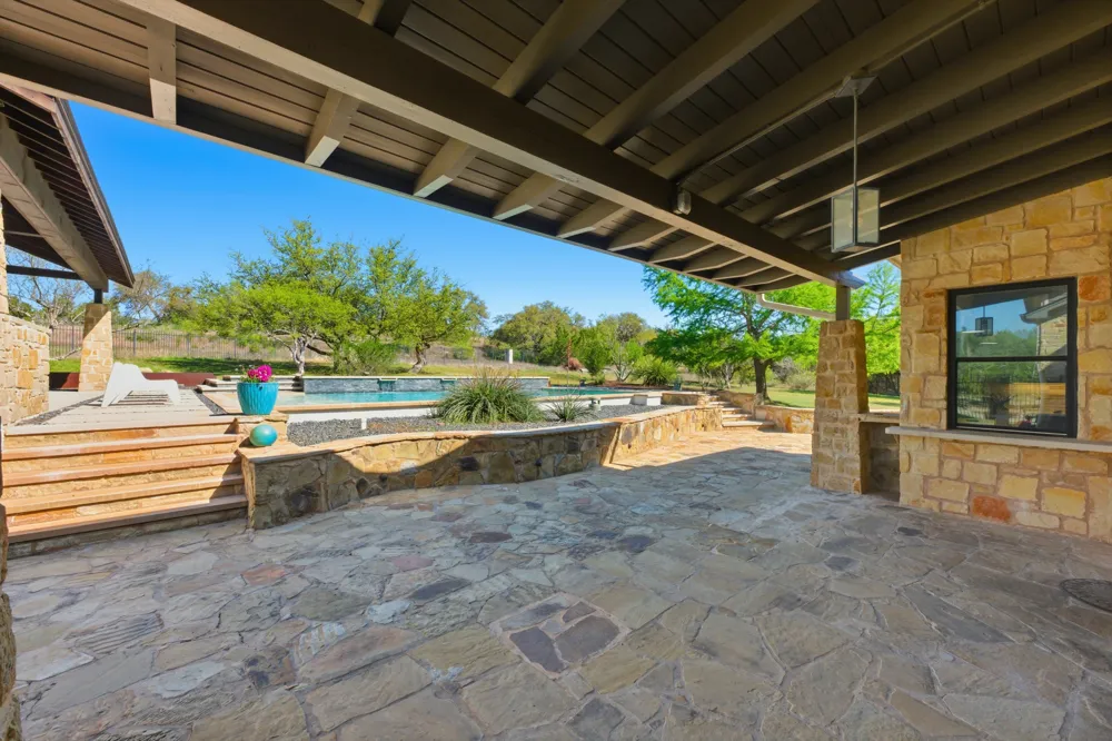 743 Drifting Wind Run Dripping Springs, TX 78620