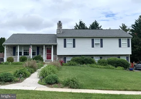 17 ECKER AVENUE