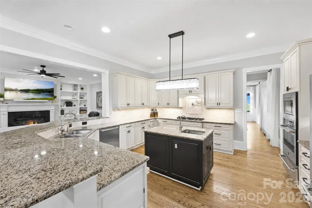 208 Tinkham Trail Cramerton, NC 28032