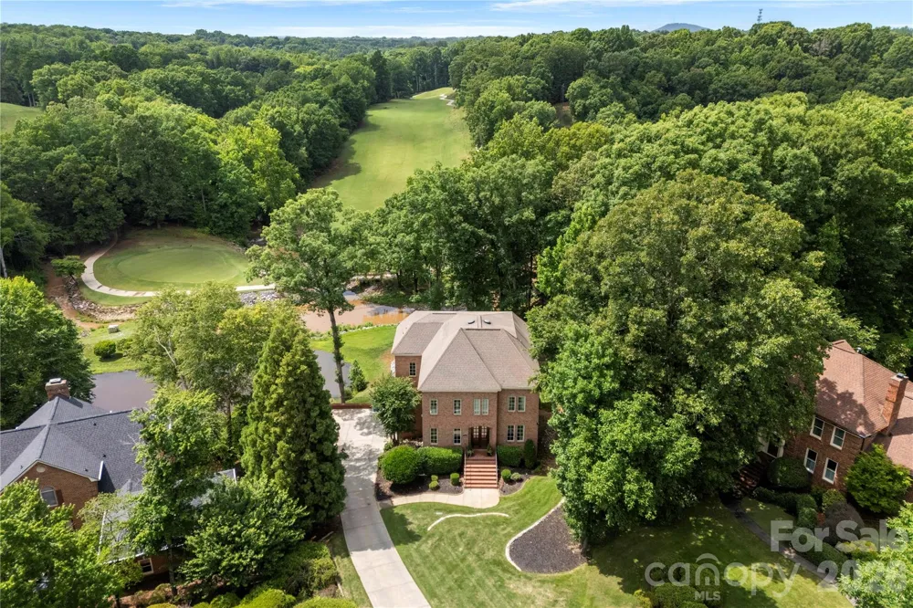 208 Tinkham Trail Cramerton, NC 28032